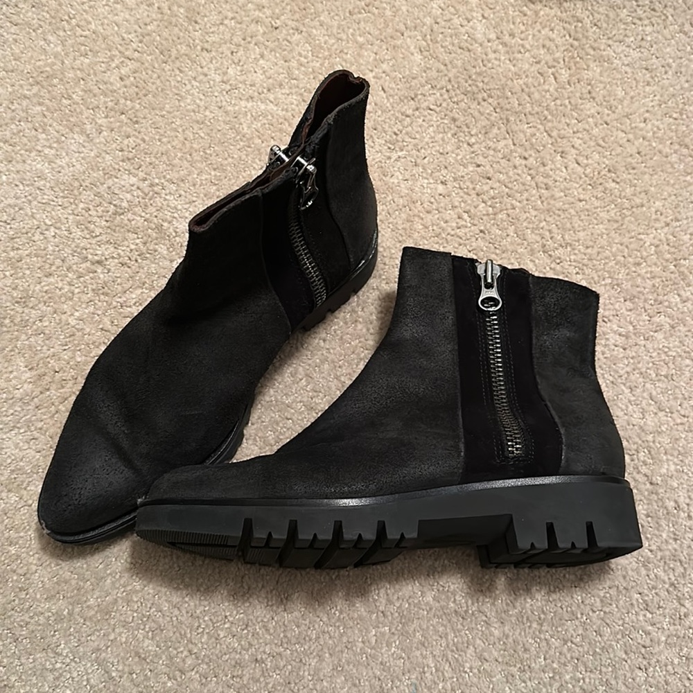 Black ankle high boots